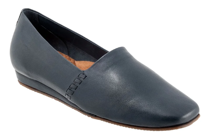 mules for warm weather with an open back-Stylish fashion dress shoes with quilted patternsVale