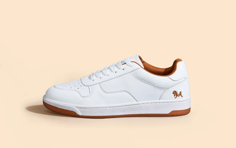 Athletic shoes with high midsoles-The Hipsters : White