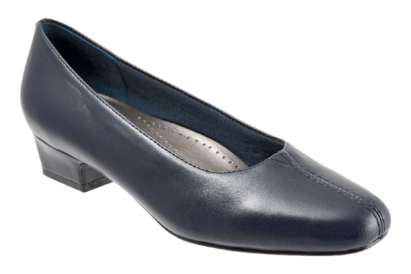 mules with easy-to-wear slip-on feature-Fashion dress shoes with soft velvet material for an elegant appearanceDoris