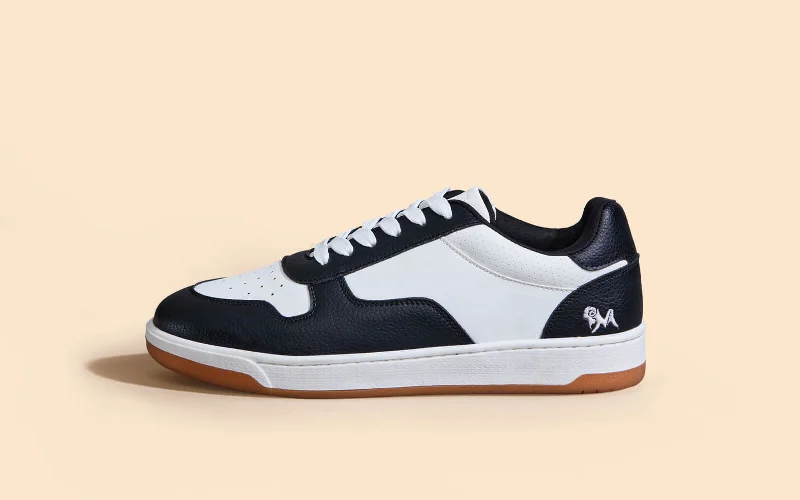 Athletic shoes with firm midsoles-The Hipsters : Black-White