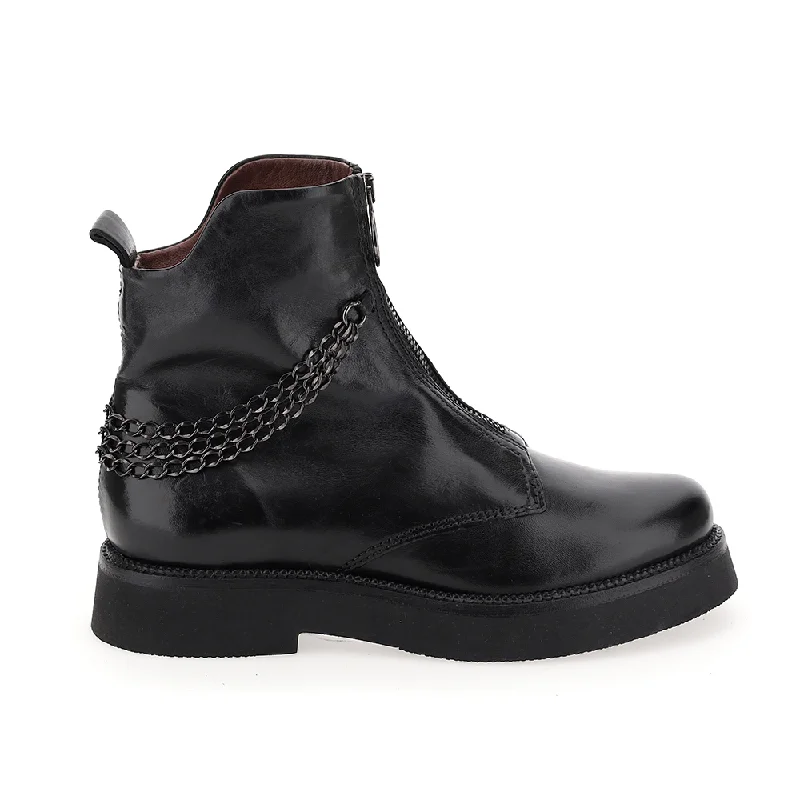 Ankle Boots with hardware accentsAnkle Boots with hardware accentsAnkle Boot 565240