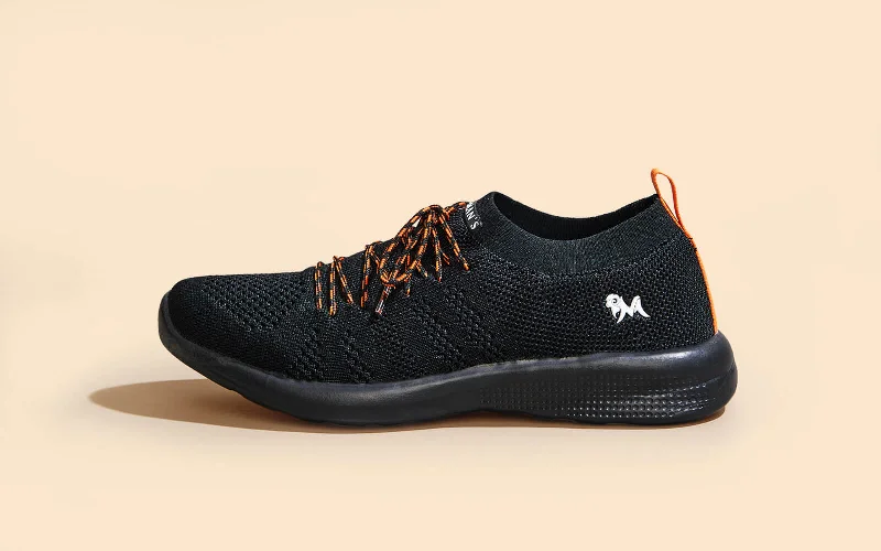 Athletic shoes with stable midsoles-The Regulars : Black