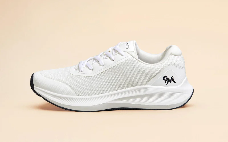 Athletic shoes for mixed sports-Casual Trainers : Classic Ivory