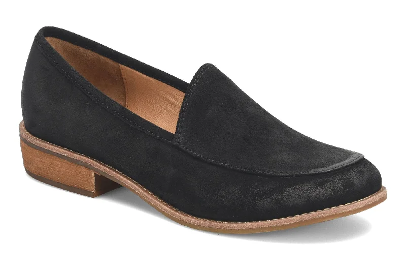 mules with comfort fit for easy use-Fashionable dress shoes with leather finish and decorative stitchingNapoli