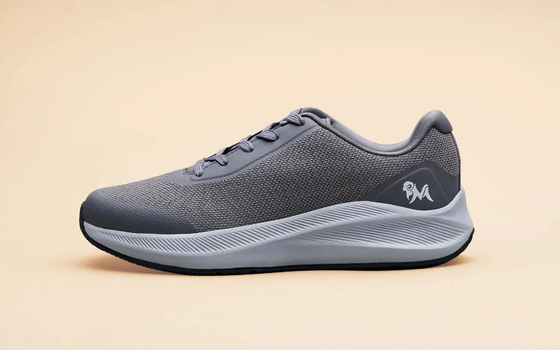 Athletic shoes with thick midsoles-Casual Trainers : Classic Grey