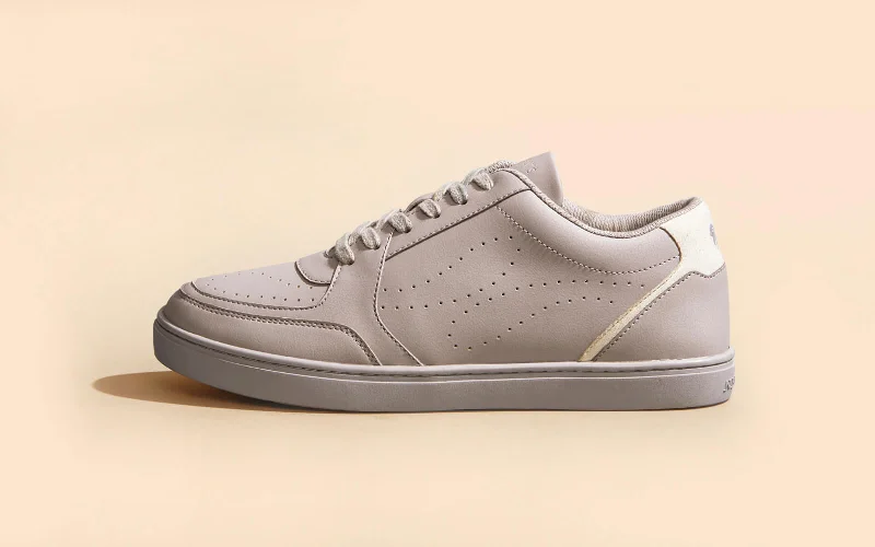 Athletic shoes with vibrant soles-Casual Pop Sneakers : Taupe