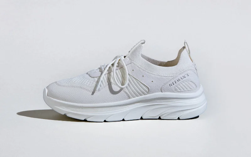 Athletic shoes with high midsoles-High Wave Sneakers : White