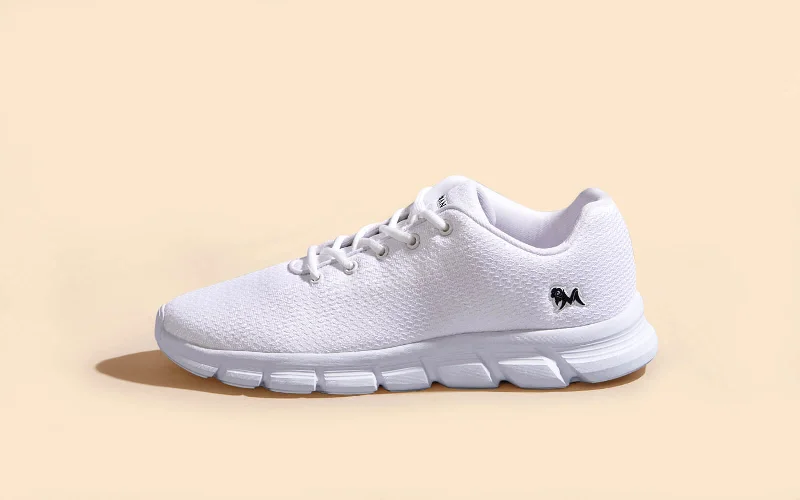 Athletic shoes for city hikes-Glossy Groove Sneakers : White